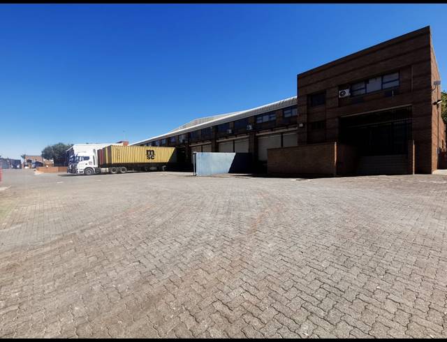 10,786M² FACTORY TO LET IN JET PARK